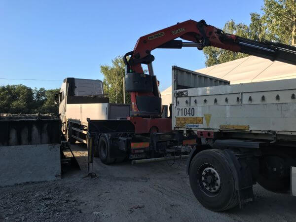 Transport HDS szamb betonowych w Zawierciu